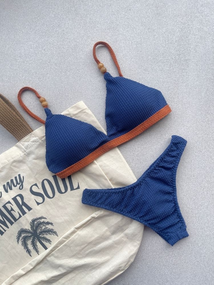 Biquíni Surf + Asa Delta Blue Jeans com Caramelo